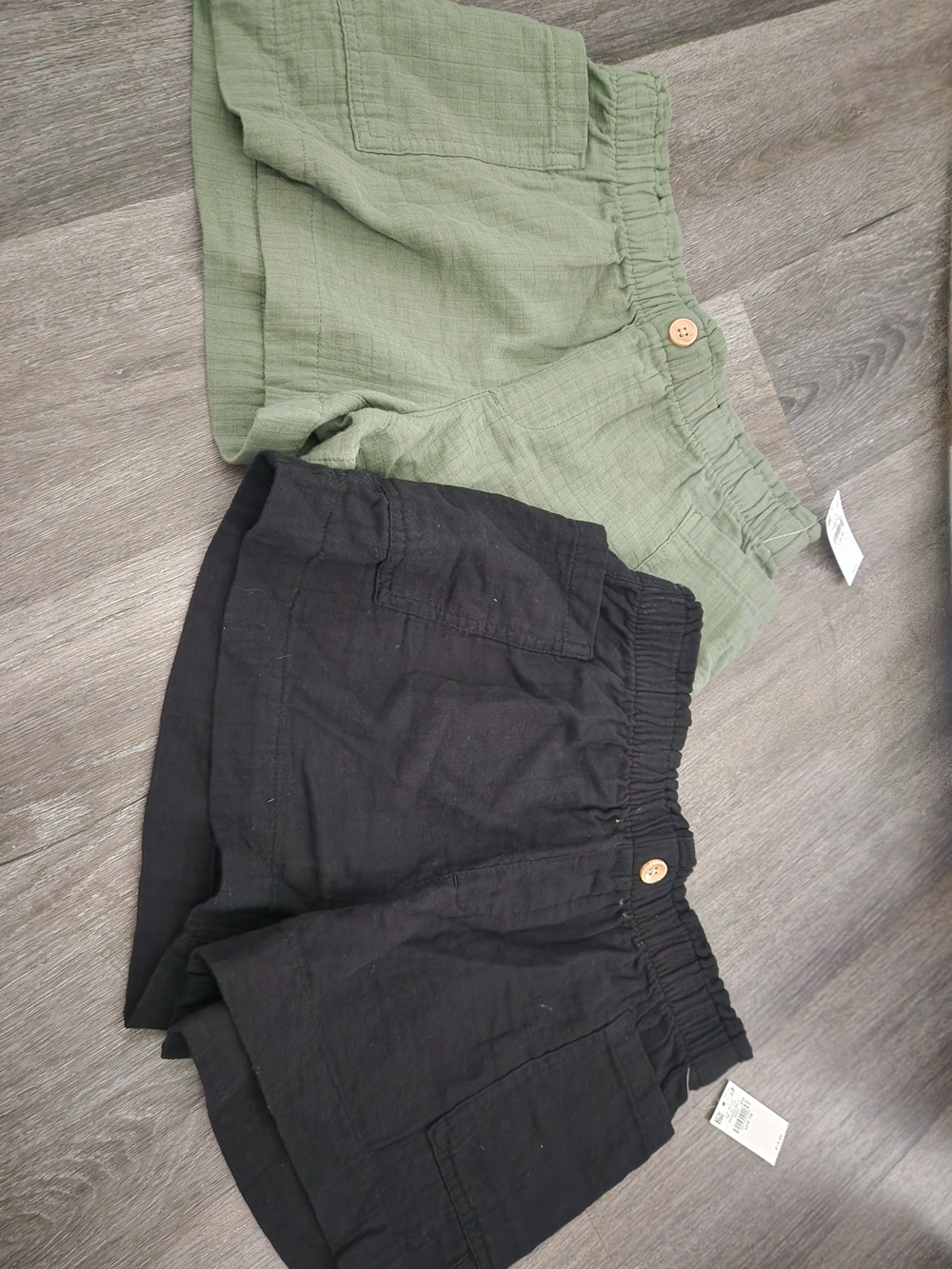 Old Navy Kids Elastic-Waist Shorts - Sage Green and Black Nwt Size 10 12